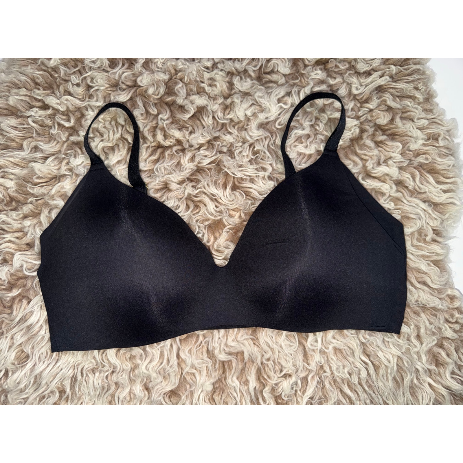Knix Women&acirc;s Black Wireless Support Bra